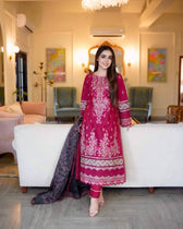 img_spotted_in_qalamkar_q_line_linen_2022_awwal_boutique