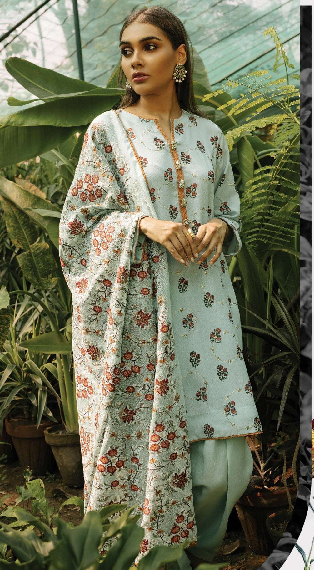 img_qalamkar_winter_shawls_collection_awwal_boutique