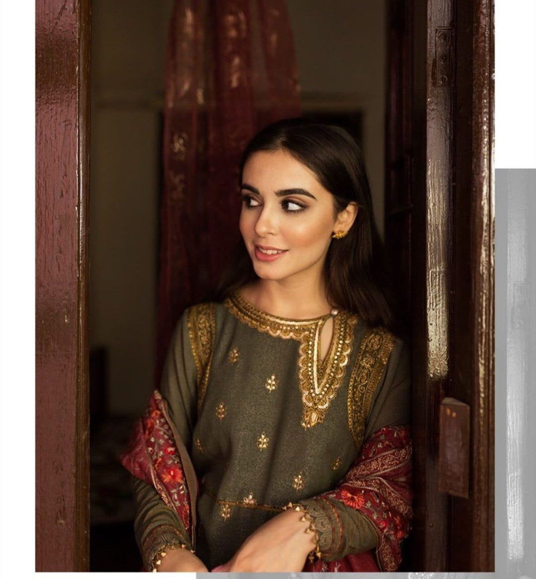 img_qalamkar_winter_shawls_collection_awwal_boutique