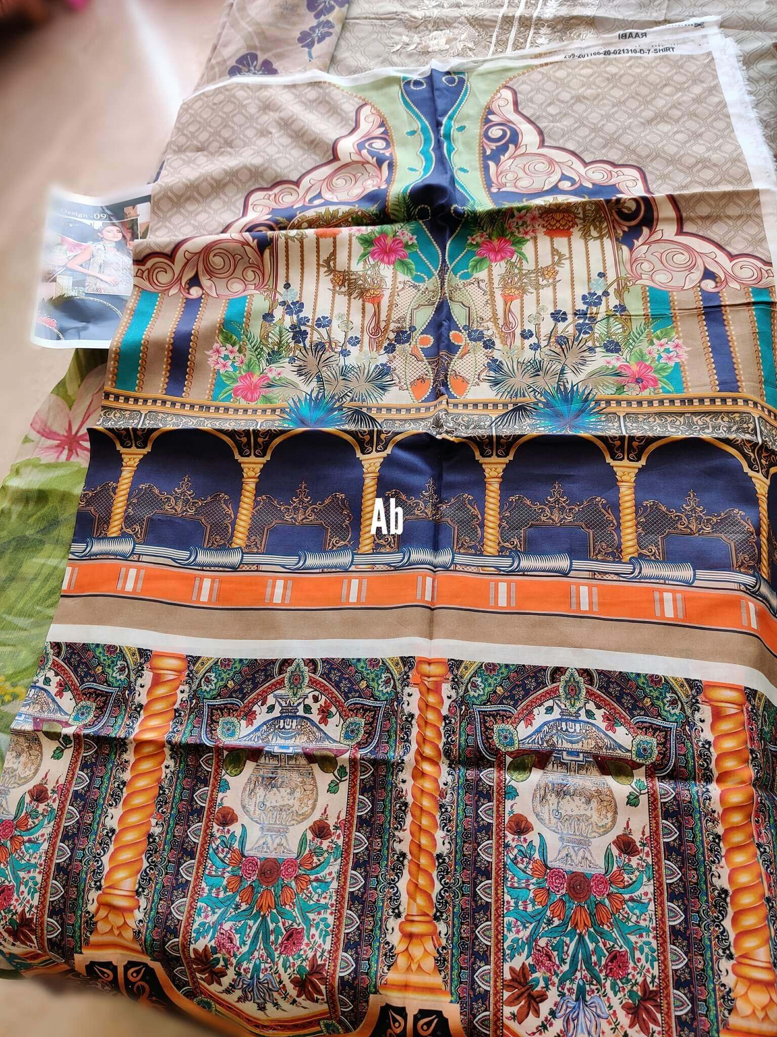 img_open_pics_raabi_luxury_lawn_awwal_boutique