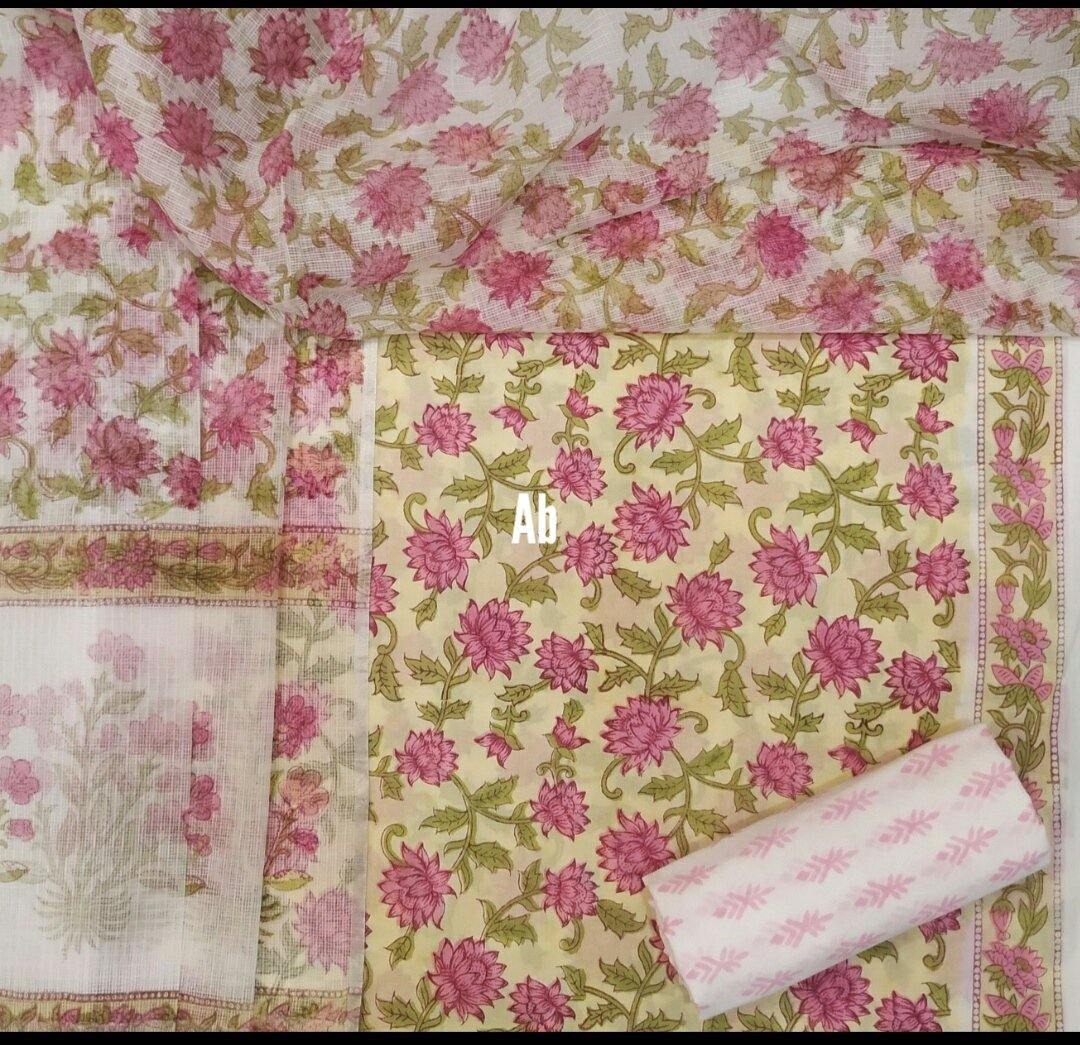 img_cotton_rajasthani_block_printed_with_mulmul_dupatta_awwal_boutique