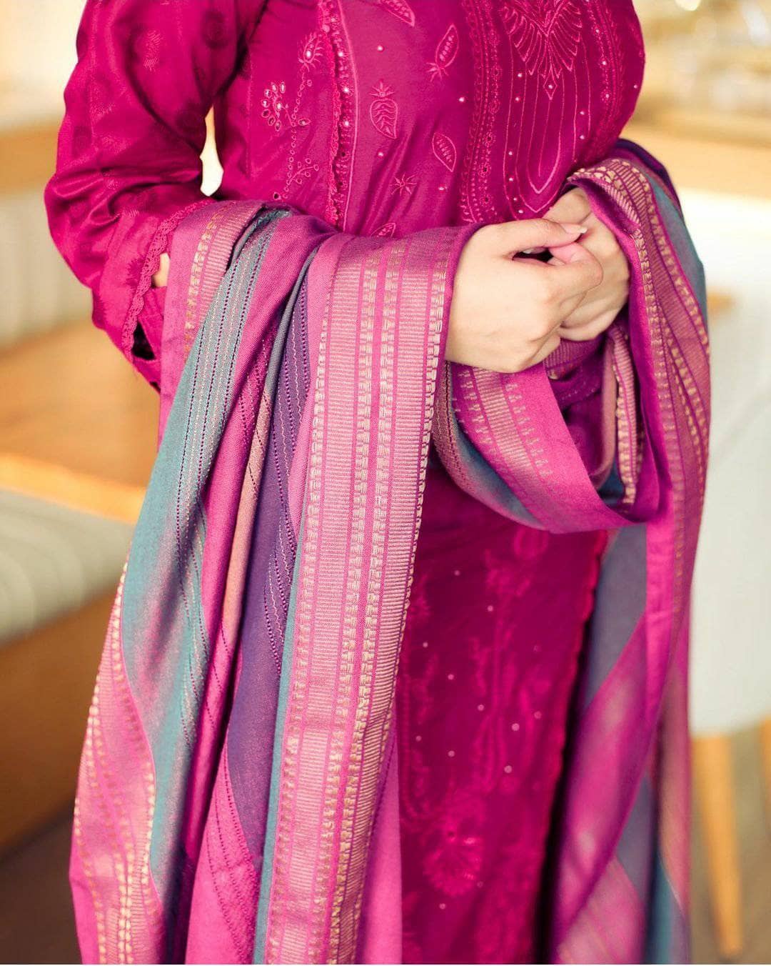 img_rajbari_chikankari_fall_winter_21_awwal_boutique