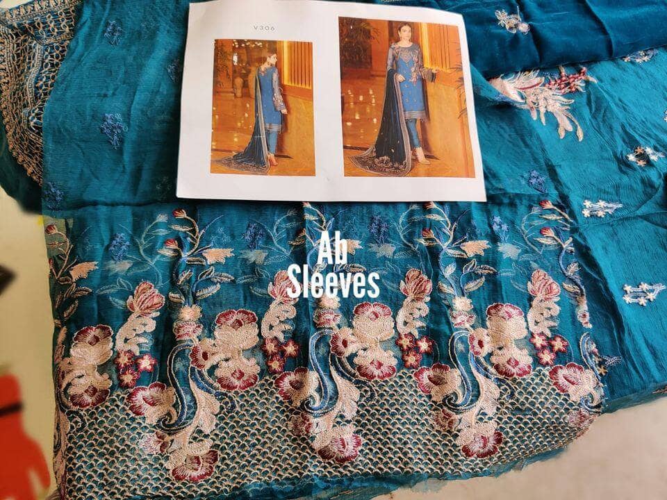 img_open_pics_ramsha_velvet_awwal_boutique