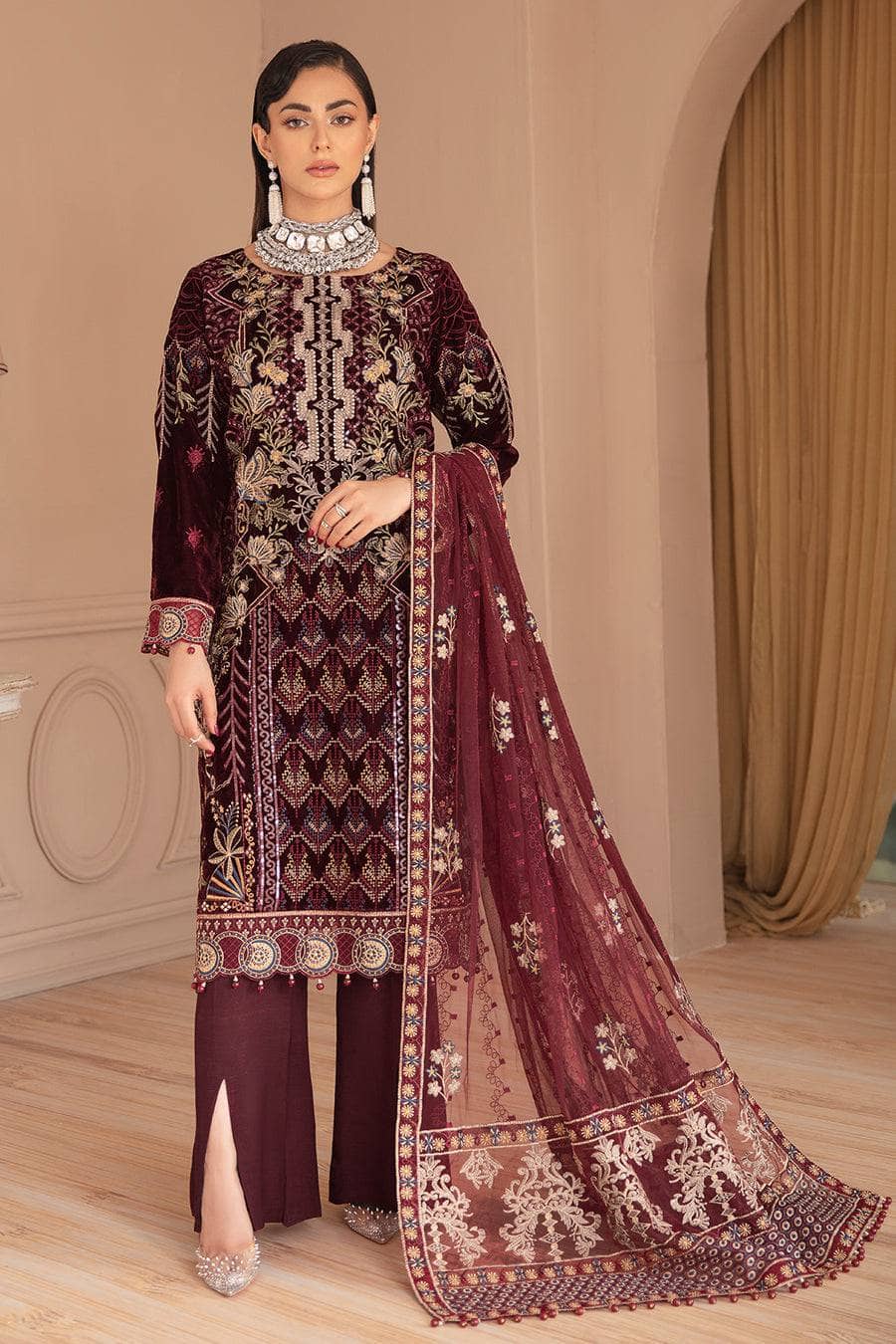 img_ramsha_velvet_awwal_boutique