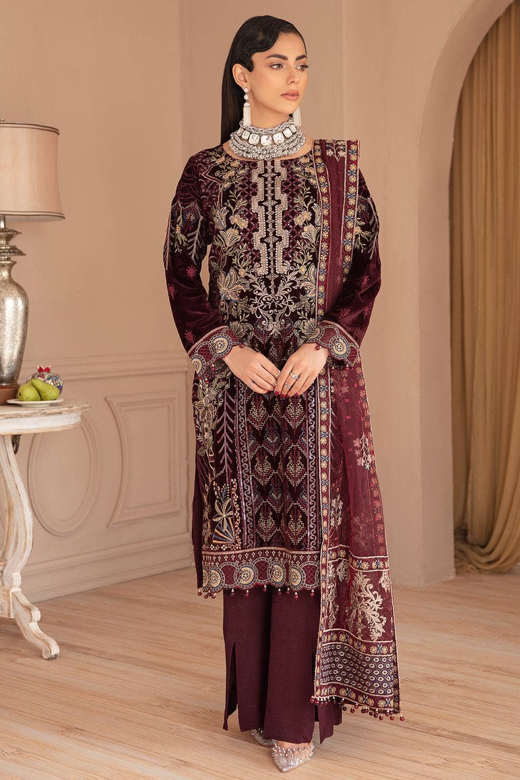 img_ramsha_velvet_awwal_boutique