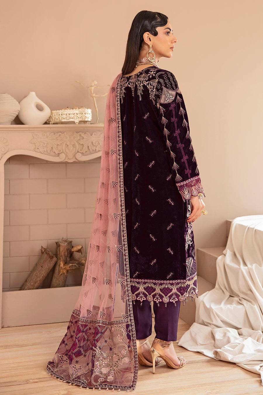 img_ramsha_velvet_awwal_boutique