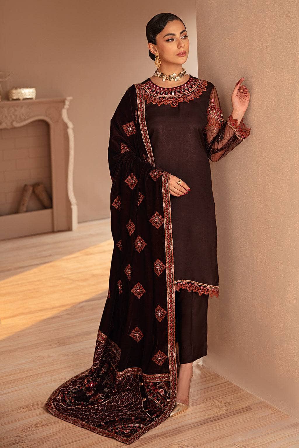 img_ramsha_velvet_awwal_boutique