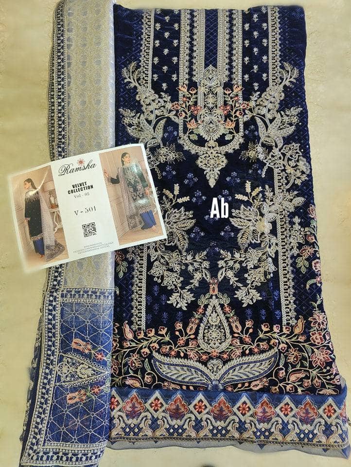 img_ramsha_velvet_awwal_boutique