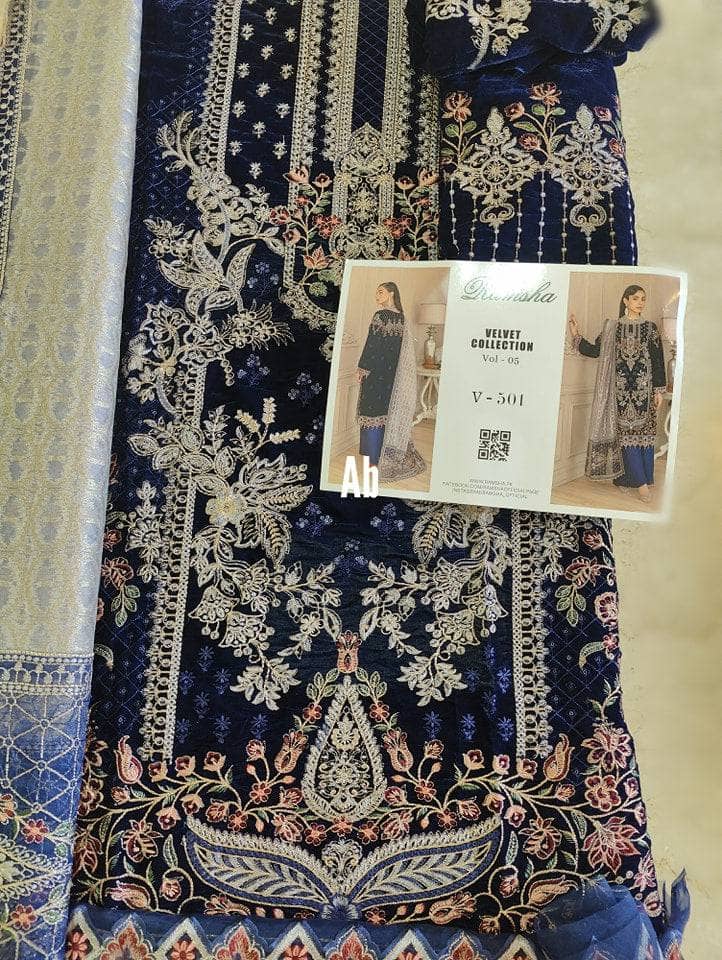 img_ramsha_velvet_awwal_boutique