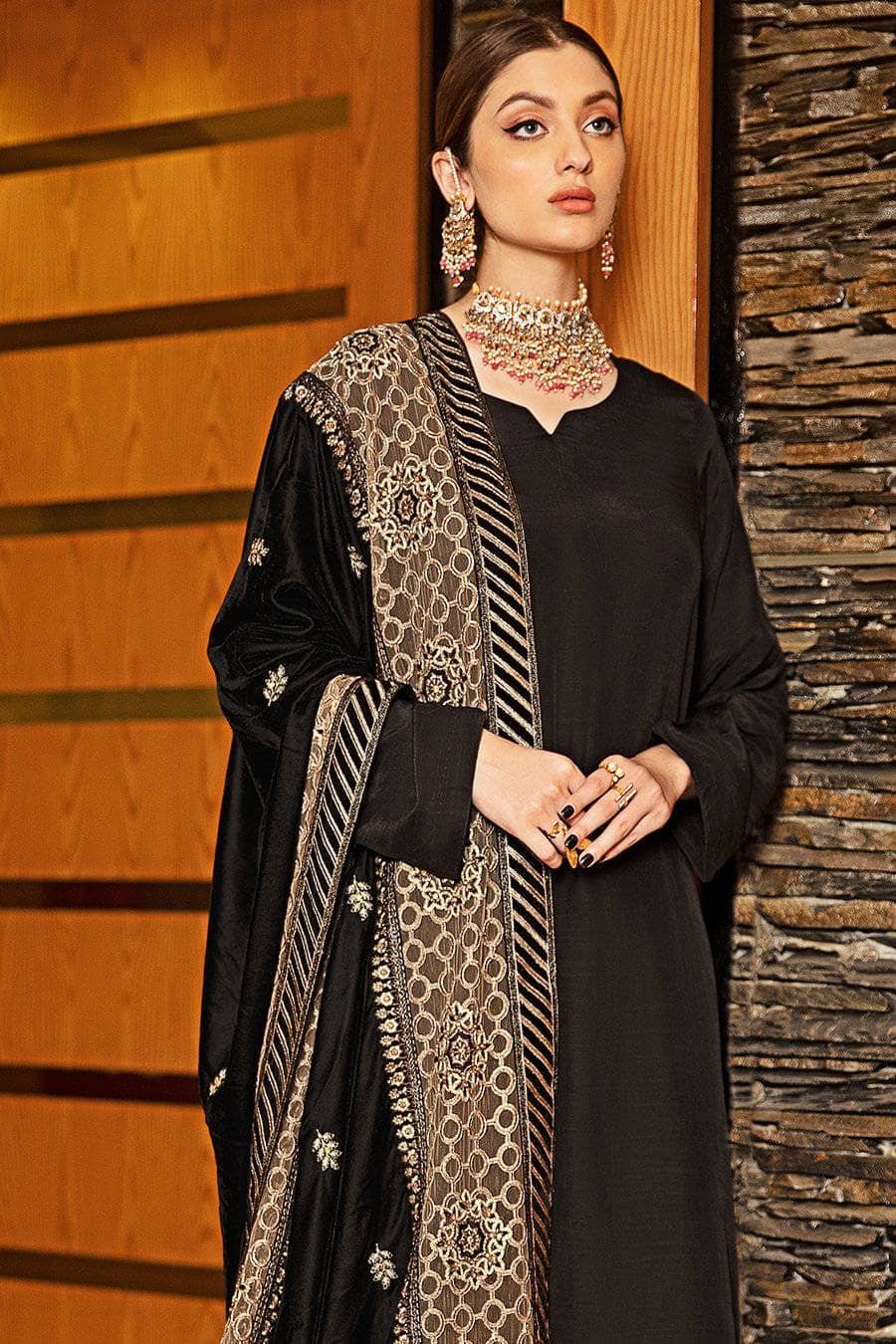 img_ramsha_velvet_shawl_collection_awwal_boutique