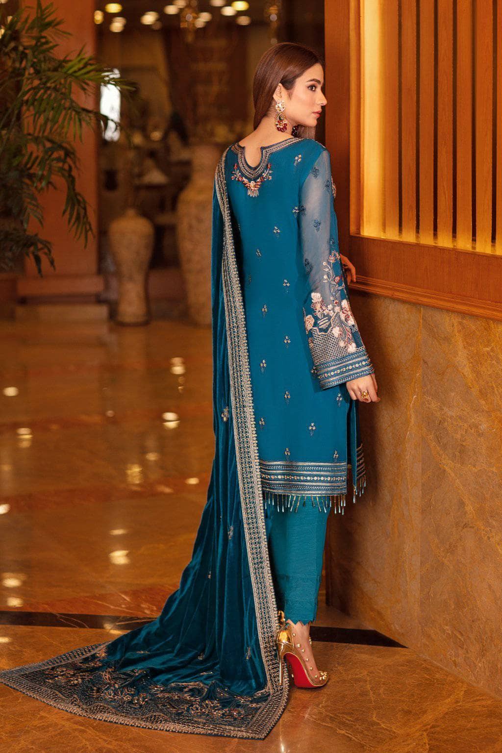 img_ramsha_velvet_awwal_boutique
