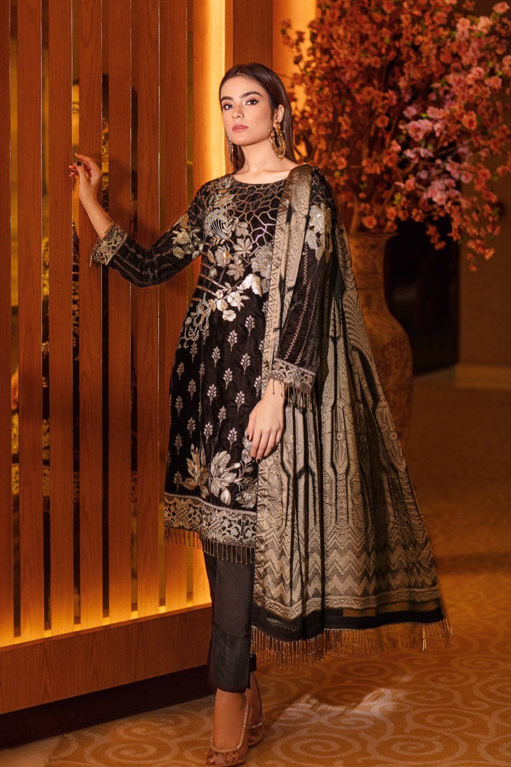 img_ramsha_velvet_collection_awwal_boutique