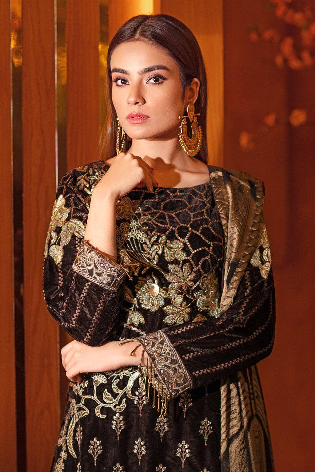 img_ramsha_velvet_collection_awwal_boutique