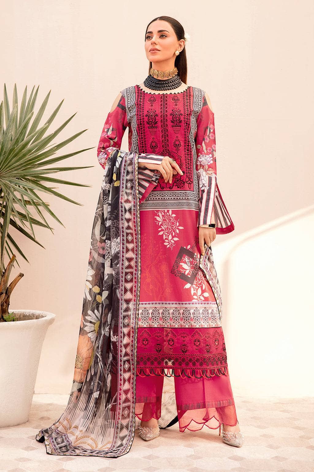 Img_rangrez_by_ramsha_lawn_22_awwal_boutique