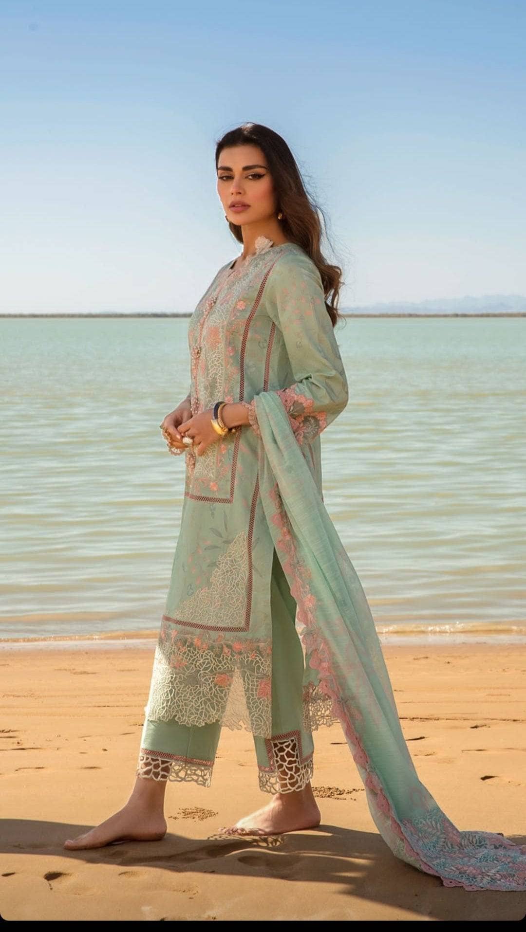 img_rang_rasiya_lawn_23_awwal_boutique