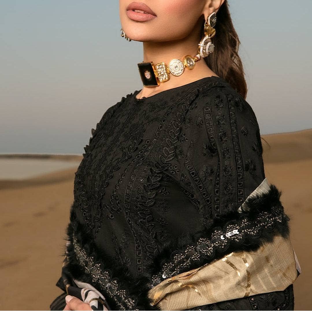 img_rang_rasiya_lawn_23_awwal_boutique