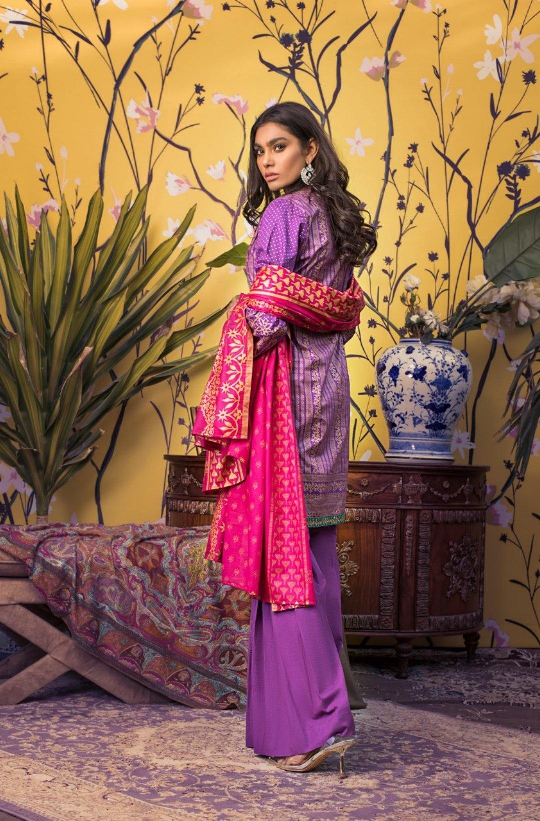 img_zs_textiles_banarsi_lawn_collection_awwal_boutique