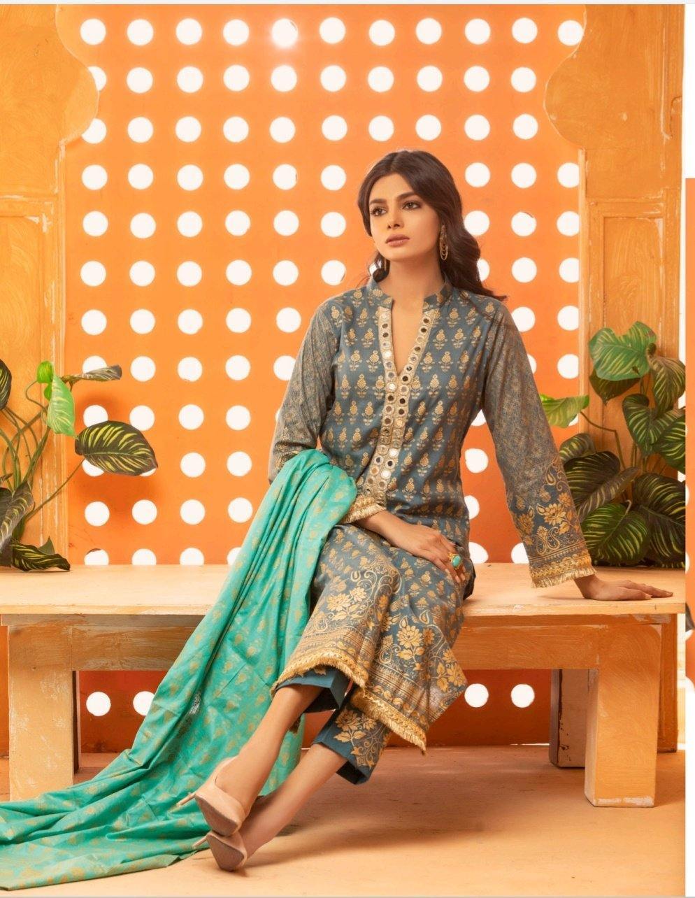 img_rangreza_banarsi_prints_on_lawn_awwal_boutique