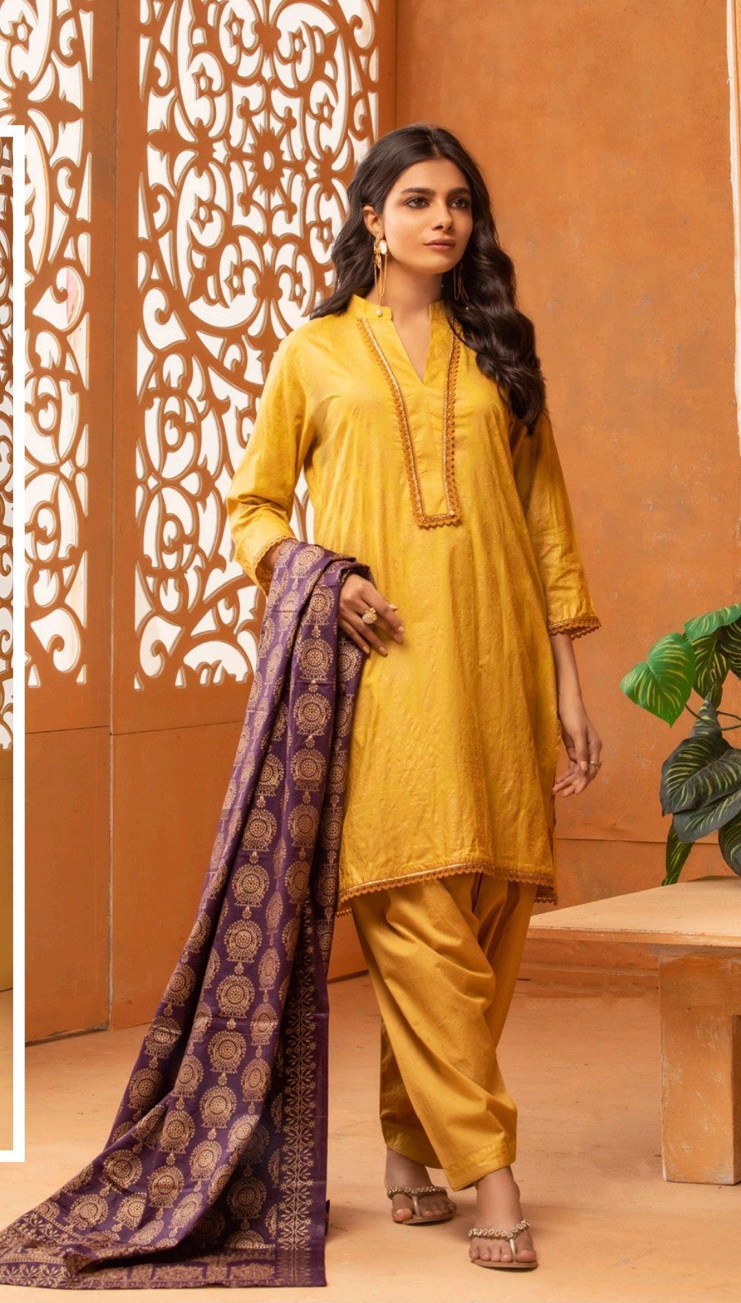 img_rangreza_banarsi_prints_on_lawn_awwal_boutique