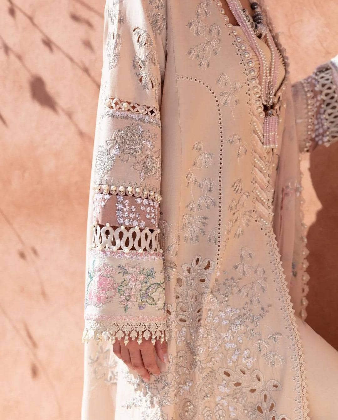 img_amaani_by_republic_womens_wear_awwal_boutique