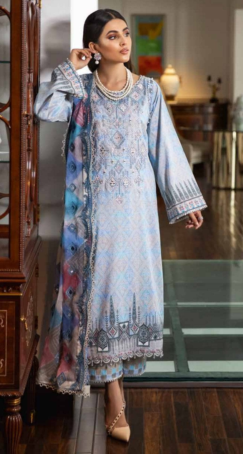 Img_afreen_by_riaz_arts_lawn_22_awwal_boutique