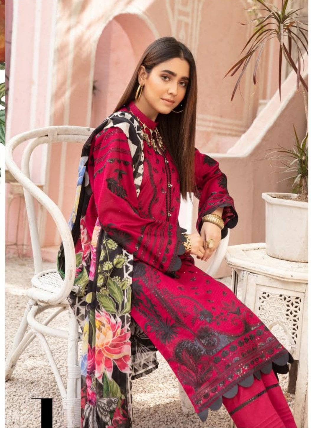img_mina_lawn_by_riaz_arts_awwal_boutique