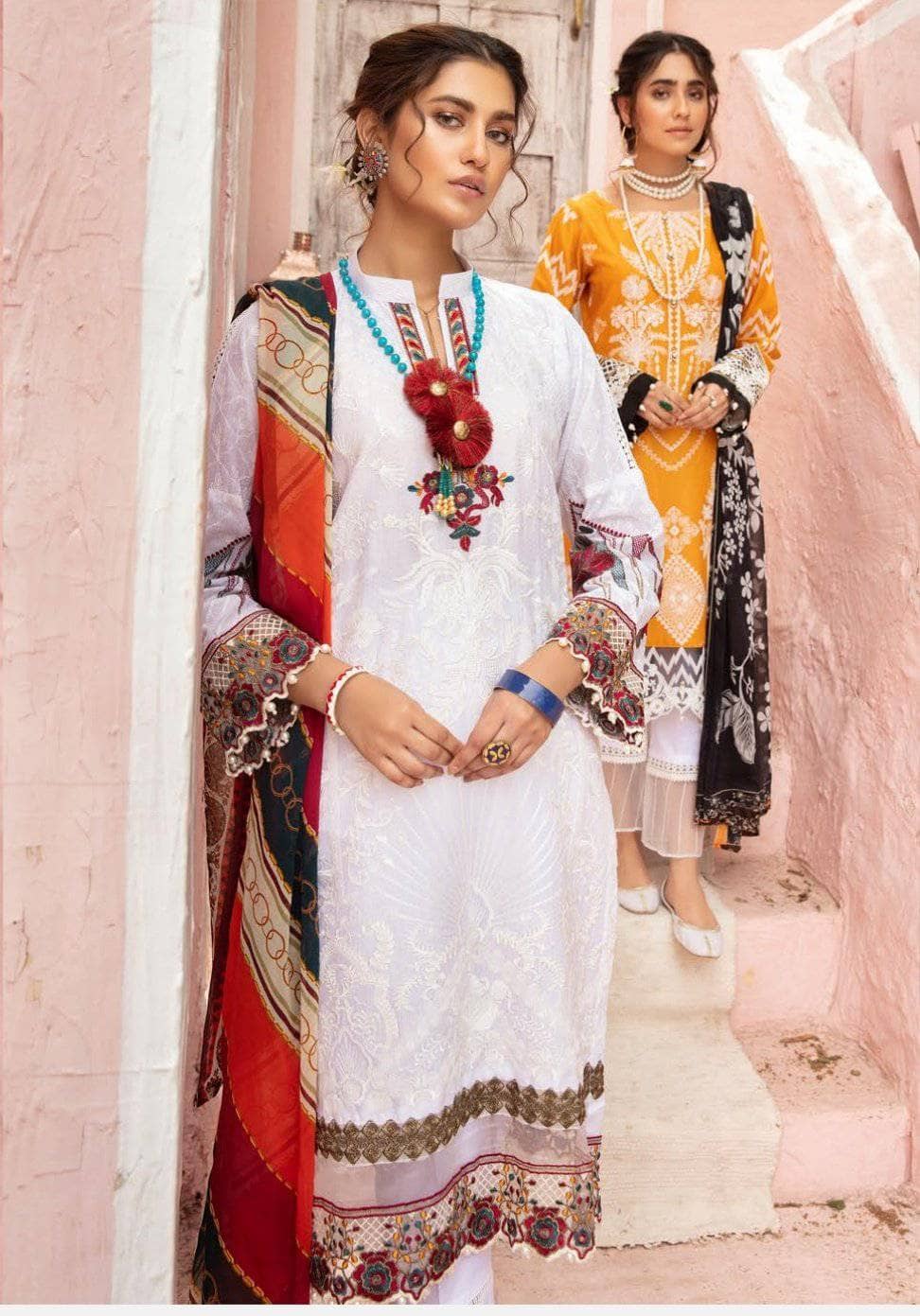 img_mina_lawn_by_riaz_arts_awwal_boutique