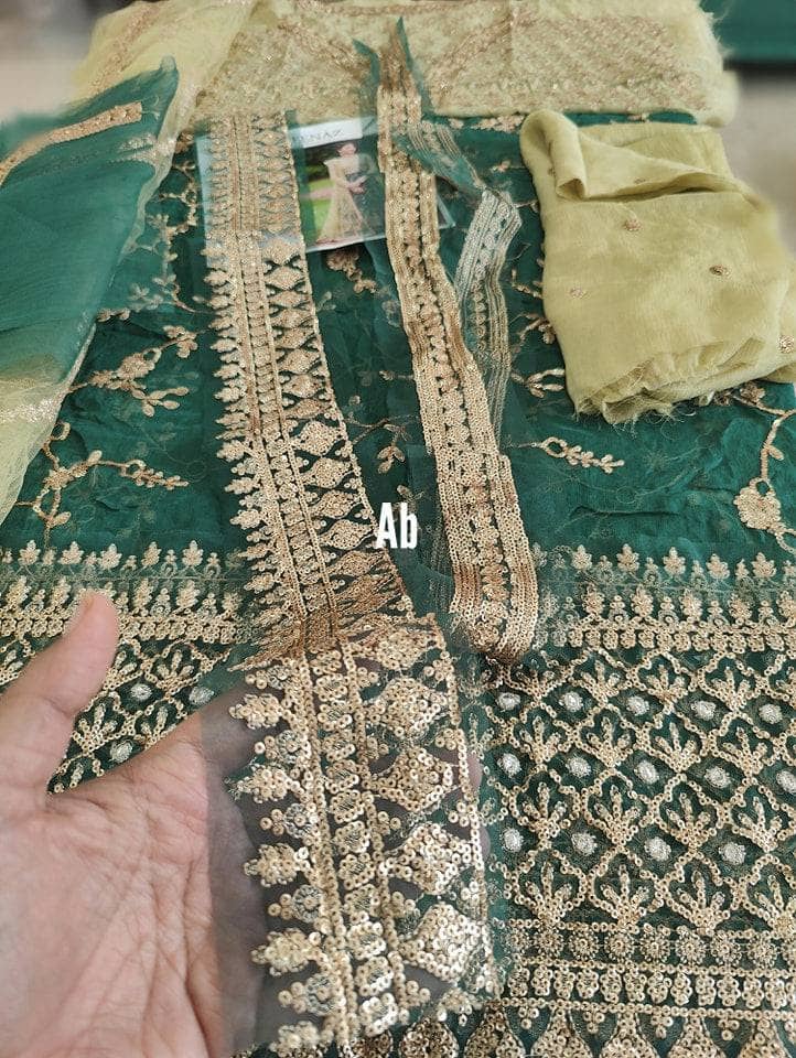 img_roheenaz_2023_awwal_boutique