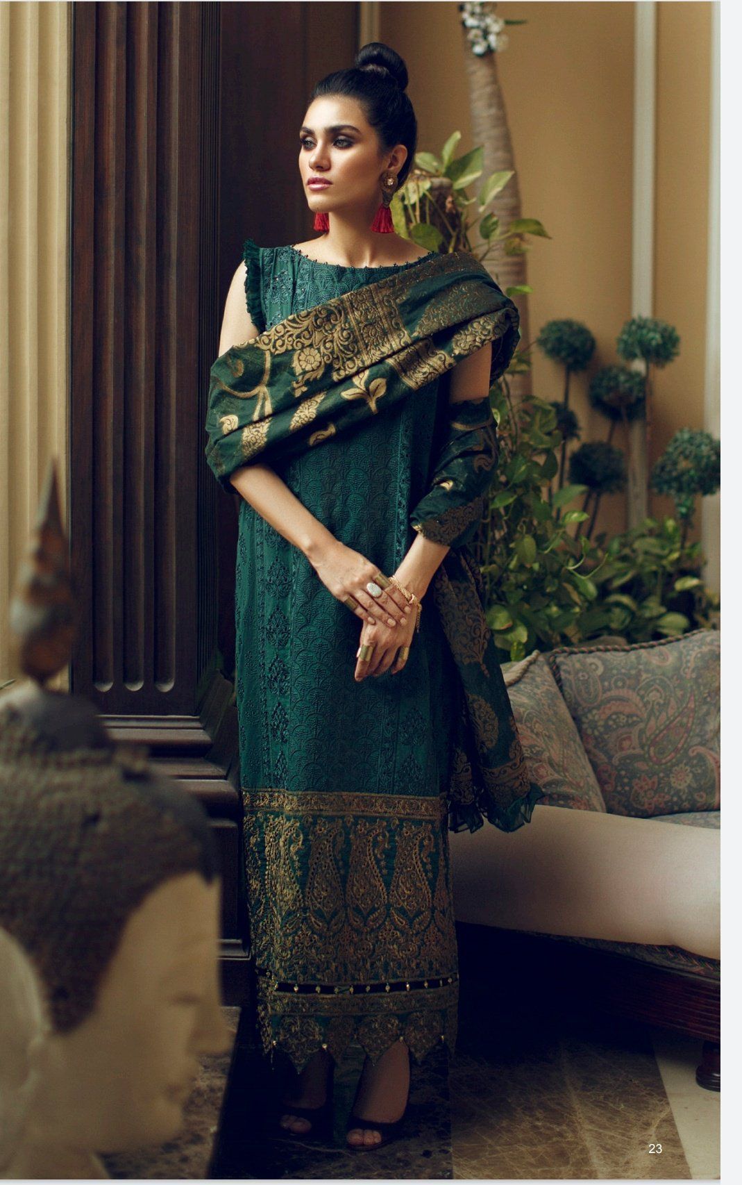 img_rouche_chikankari_lawn_collection_awwal_boutique