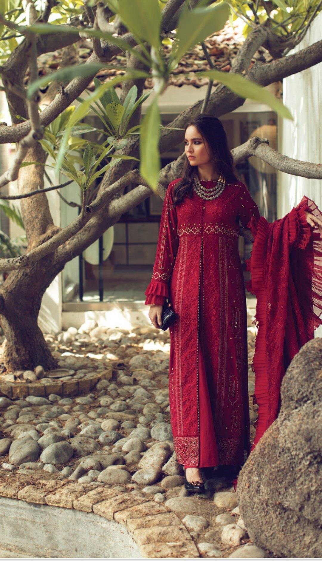 img_rouche_chikankari_lawn_2020_awwal_boutique