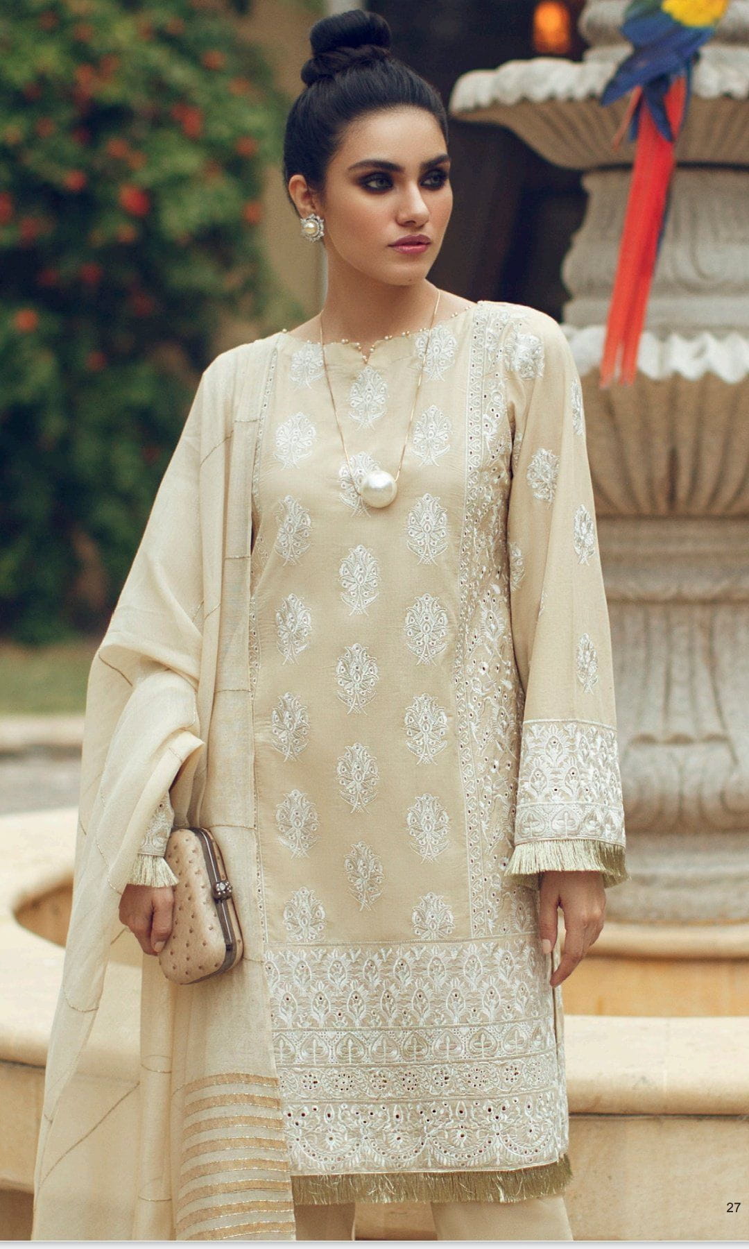 img_rouche_chikankari_lawn_collection_awwal_boutique