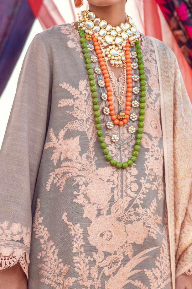 img_sana_safinaz_winter_shawl_2020_awwal_boutique