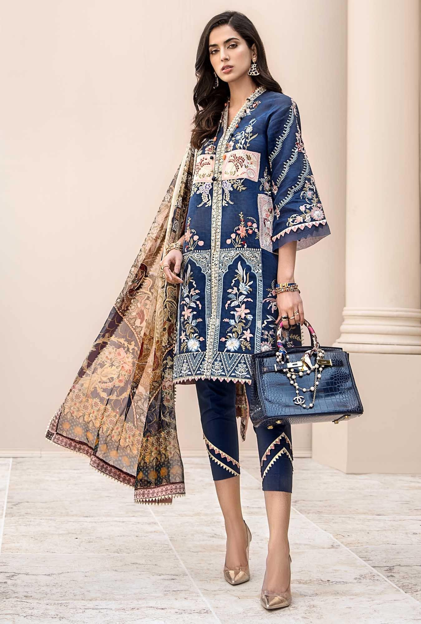 img_saadia_asad_noor_lawn_2020_awwal_boutique