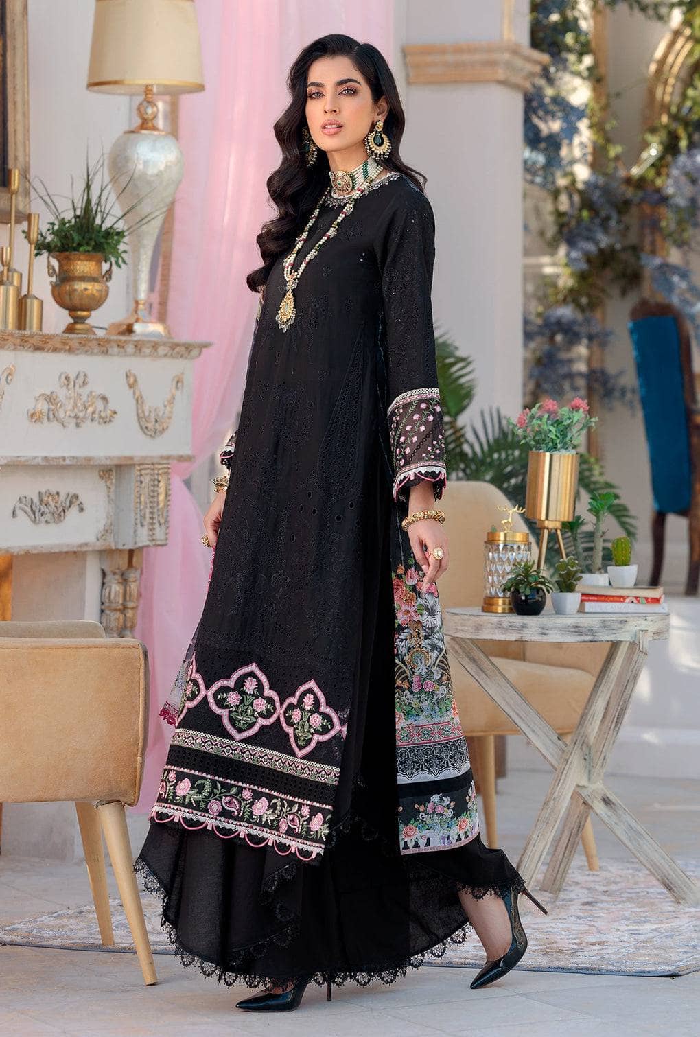img_saadia_asad_chikankari_lawn_22_awwal_boutique