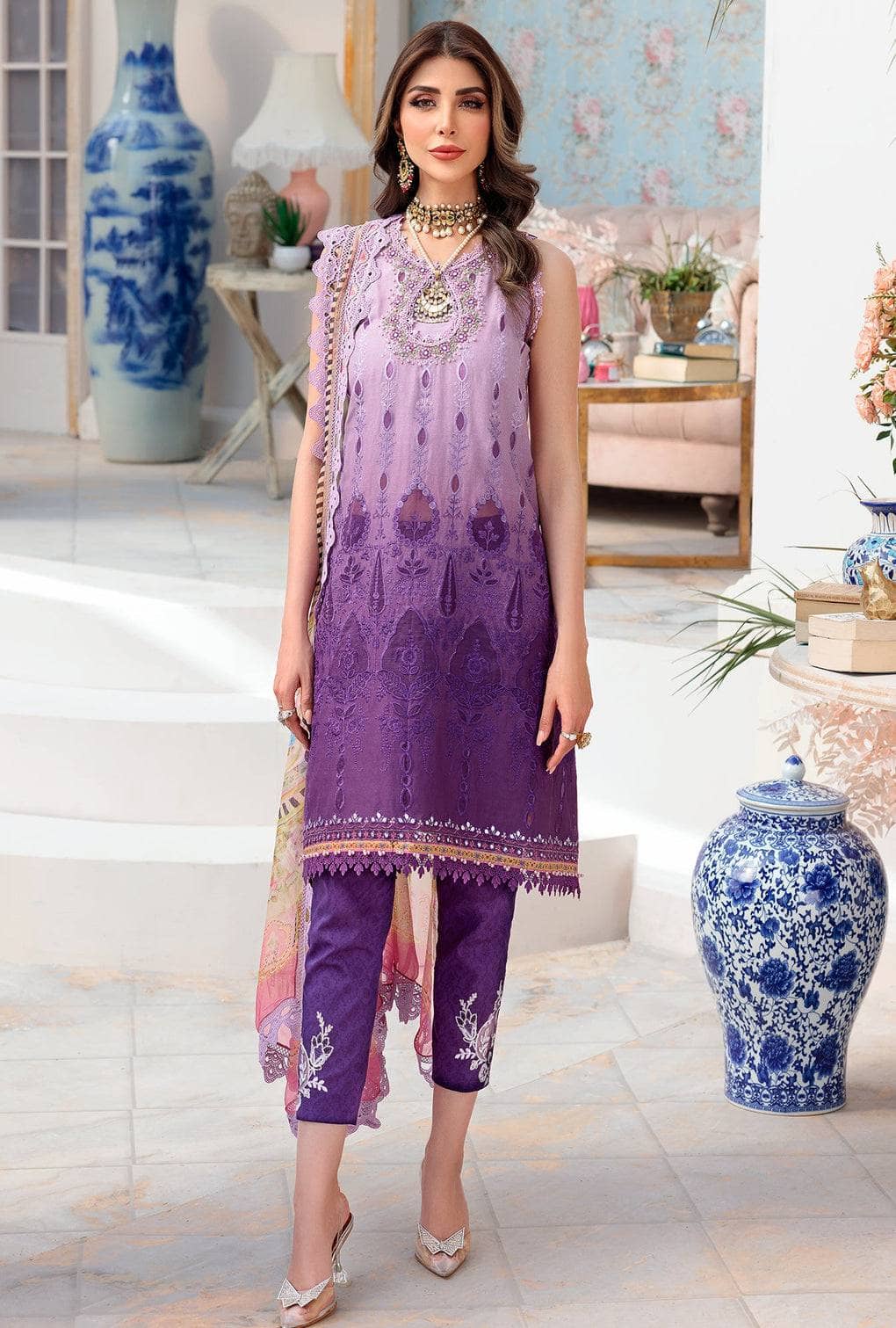 img_saadia_asad_chikankari_lawn_22_awwal_boutique