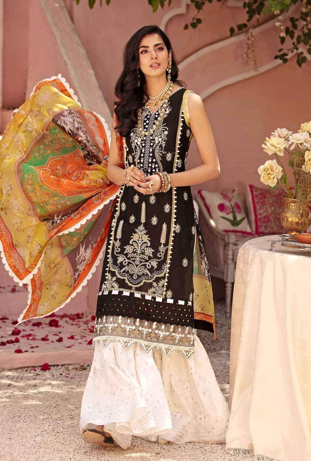 img_saadia_asad_eid_chikankari_lawn_2021_awwal_boutique