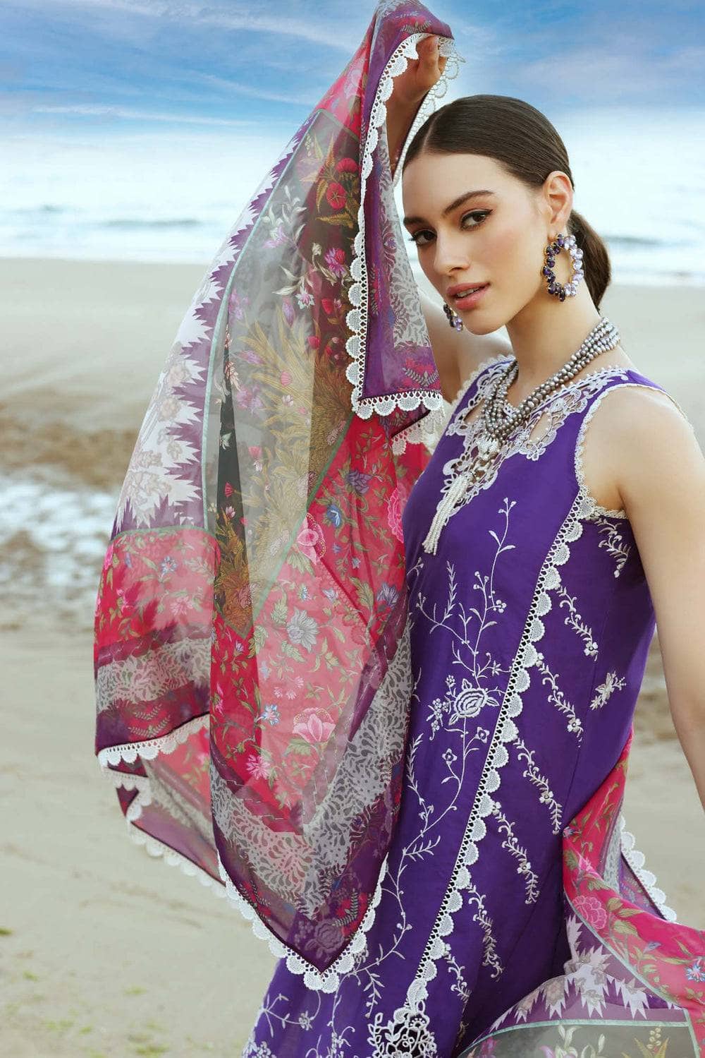 img_saadia_asad_noor_chikankari_23_awwal_boutique