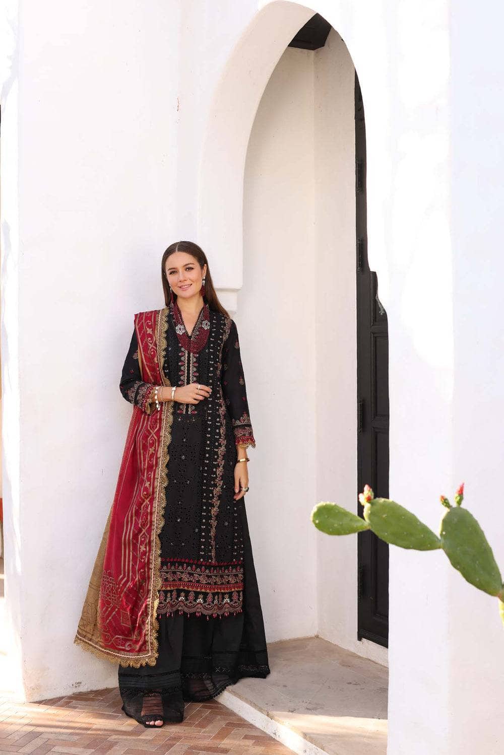 img_saadia_asad_noor_chikankari_23_awwal_boutique