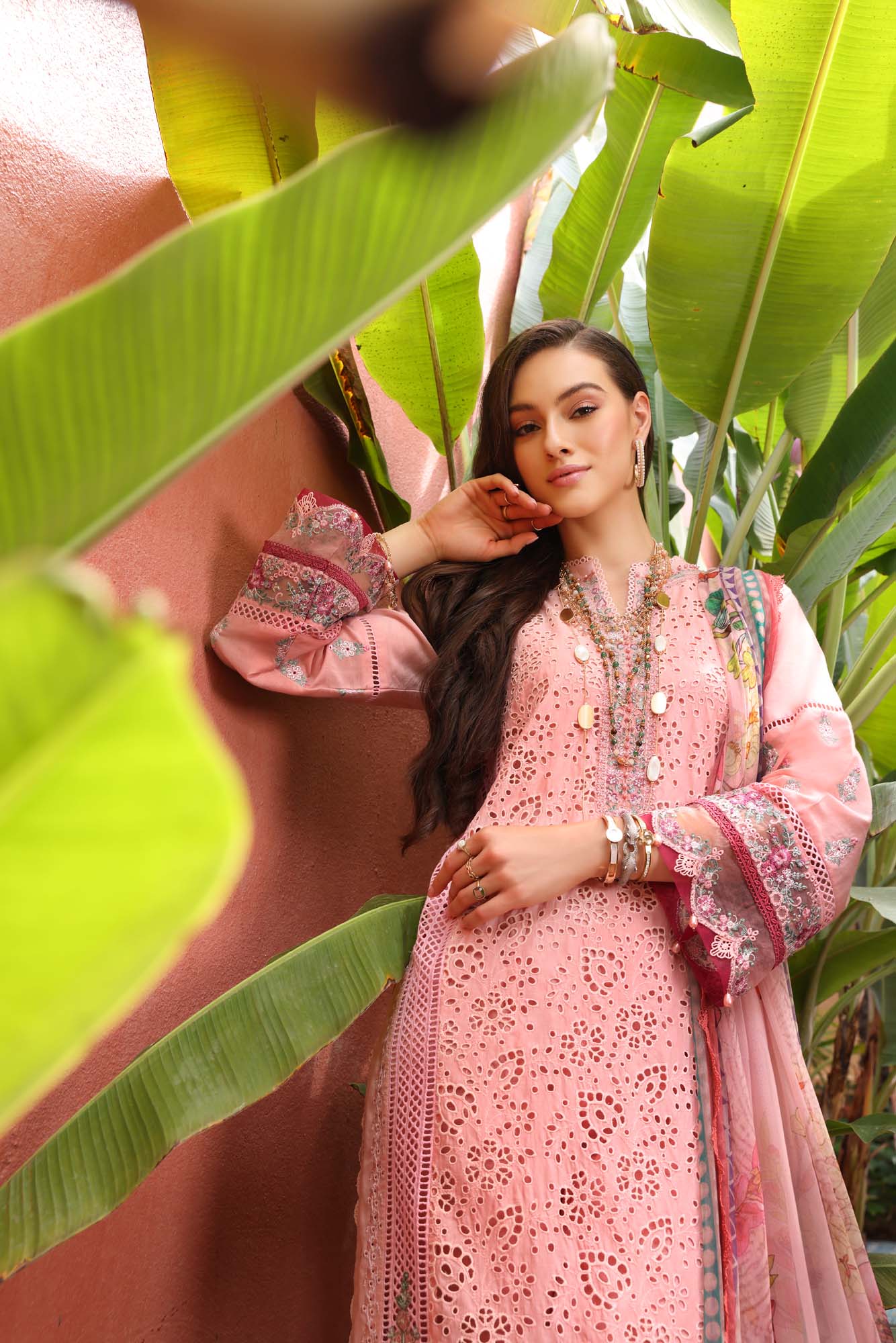 img_saadia_asad_noor_chikankari_23_awwal_boutique