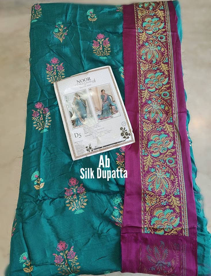 img_open_pic_saadia_asad_laserkari_awwal_boutique