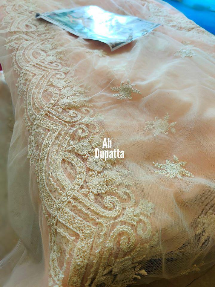 img_saadia_asad_lawn_open_pic_collection_awwal_boutique