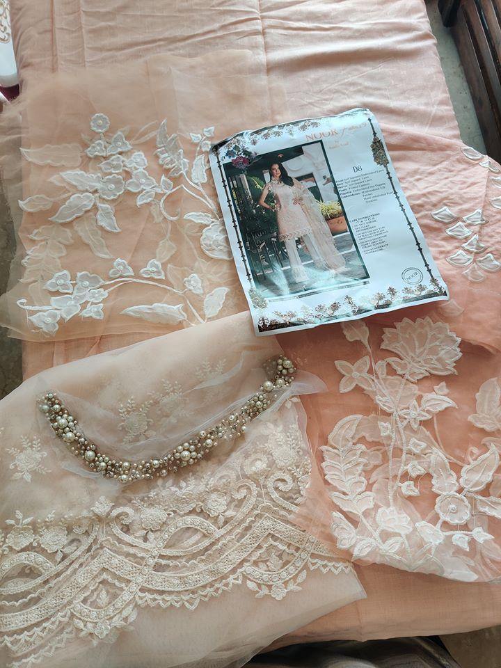 img_saadia_asad_lawn_open_pic_collection_awwal_boutique
