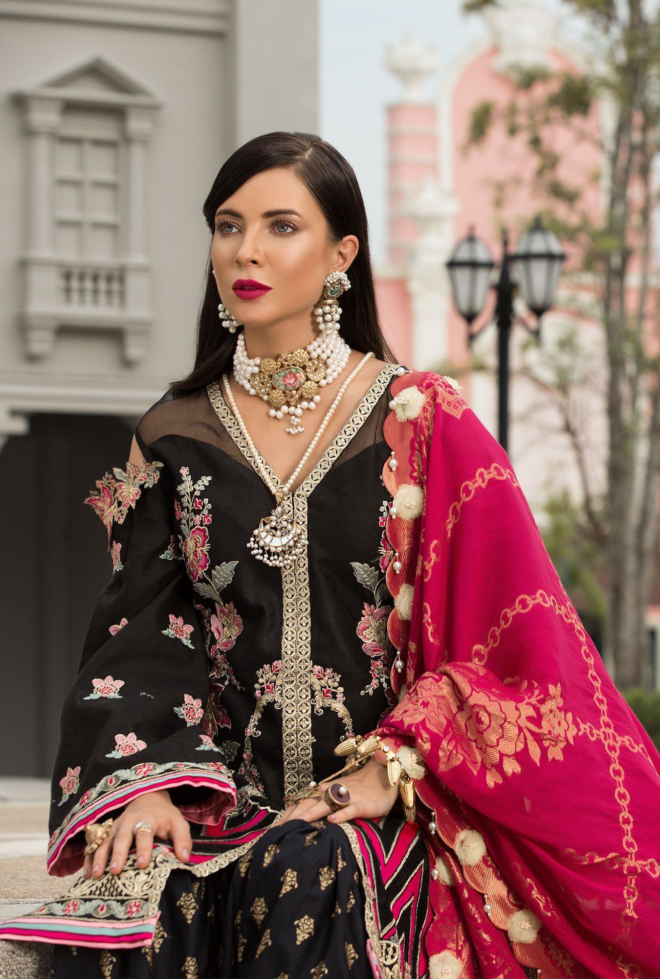 img_noor_lawn_pakistani_suits_awwal_boutique