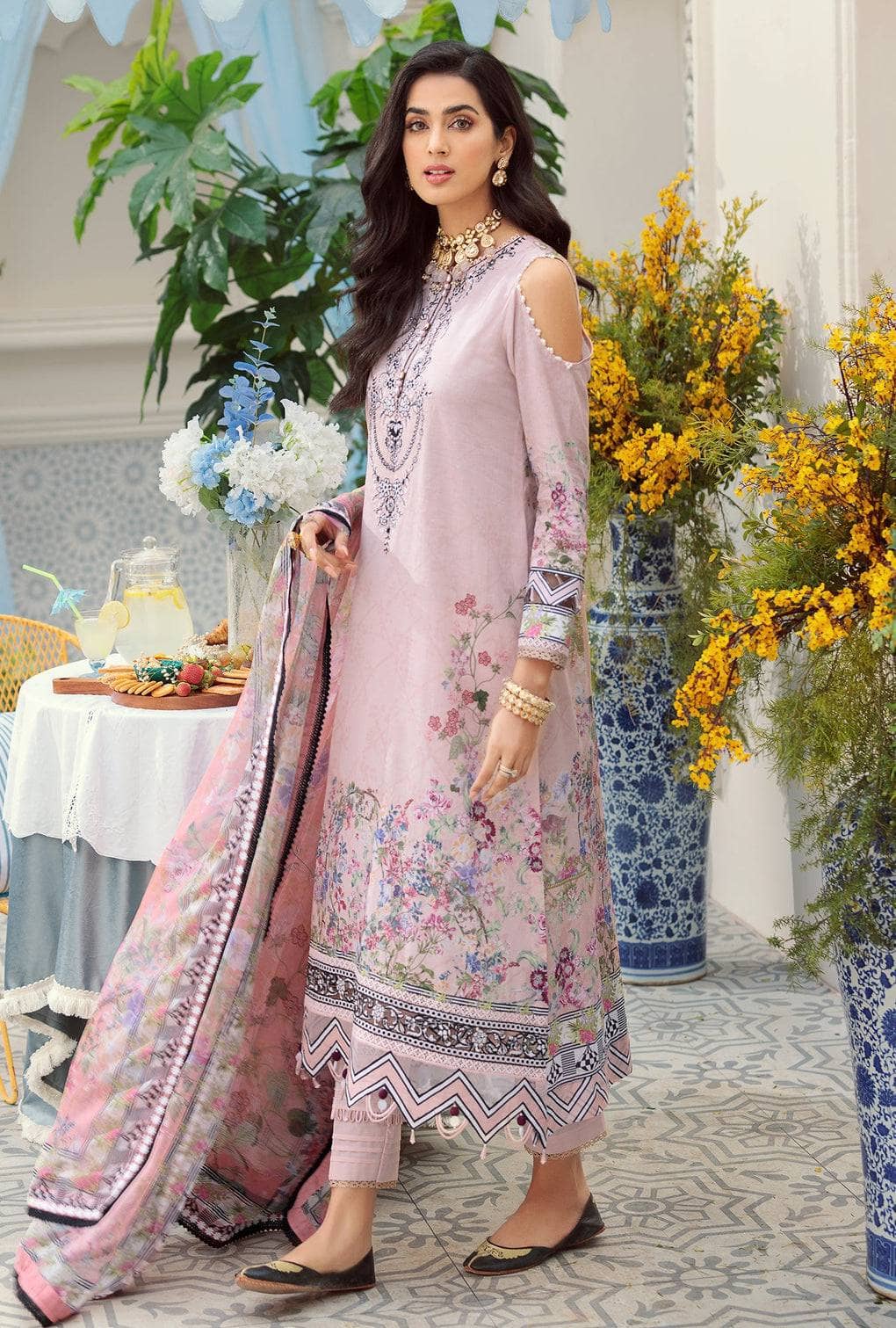 img_saadia_asad_lawn_22_awwal_boutique