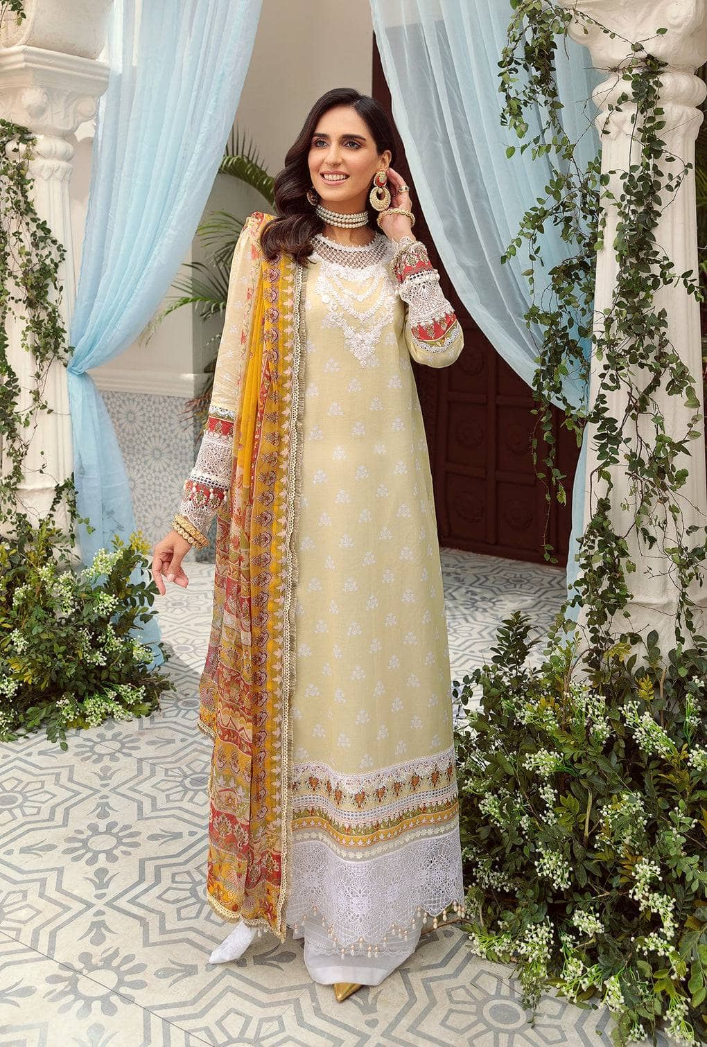 img_saadia_asad_lawn_22_awwal_boutique