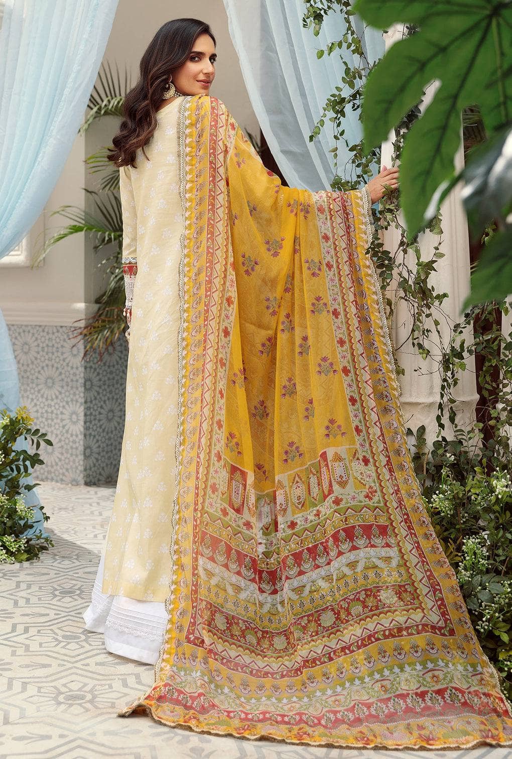 img_saadia_asad_lawn_22_awwal_boutique