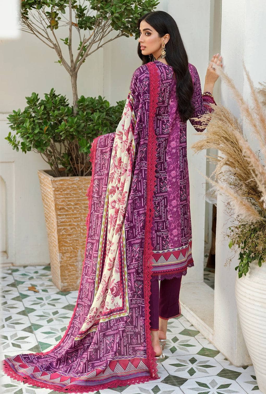 img_saadia_asad_noor_embroidered_Prints_woolen_shawl_awwal_boutique