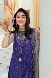 img_saadia_asad_laserkari_awwal_boutique