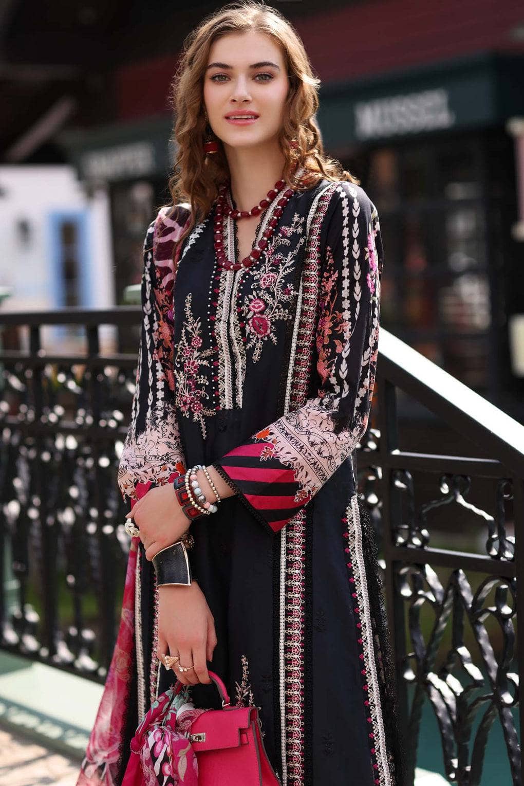 img_saadia_asad_noor_luxe_printkari_awwal_boutique