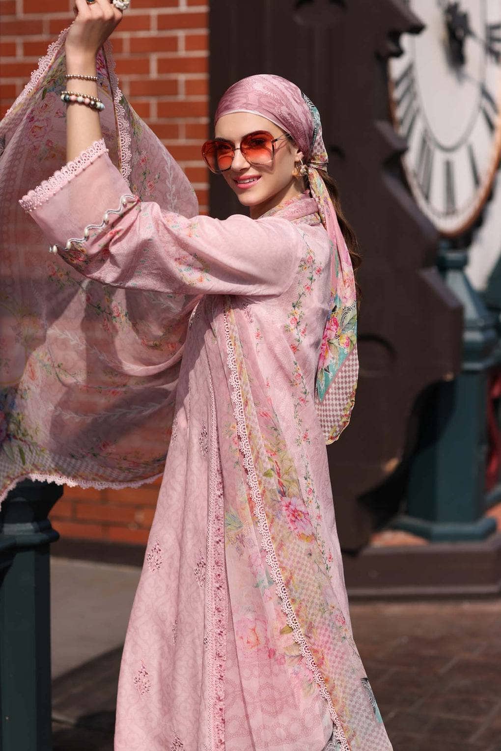 img_saadia_asad_noor_luxe_printkari_awwal_boutique